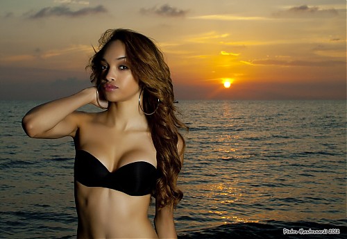 Nome del file=SwimSuit_60.jpg
Dimensione del file=251KiB
Dimensioni=1400x964
Aggiunta il=11 Nov 2012 SwimSuit_60.jpg